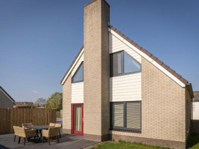 Spacious bungalow in the cosy village